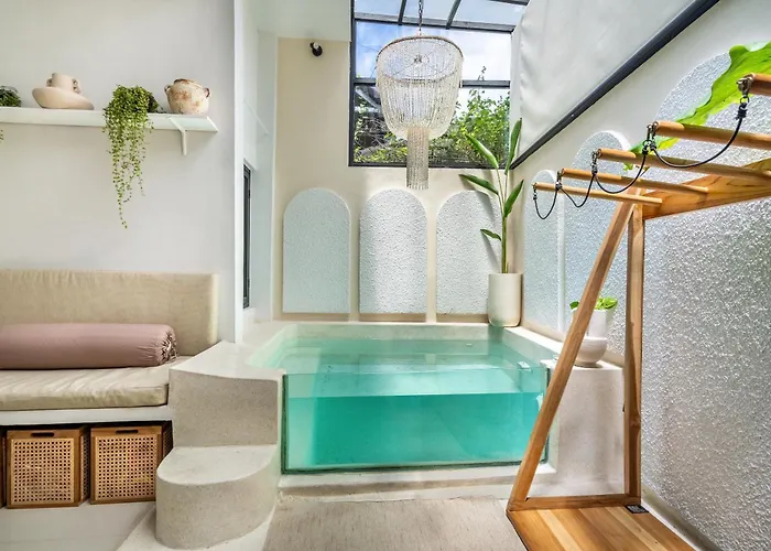 Sunroom Bali Villa *